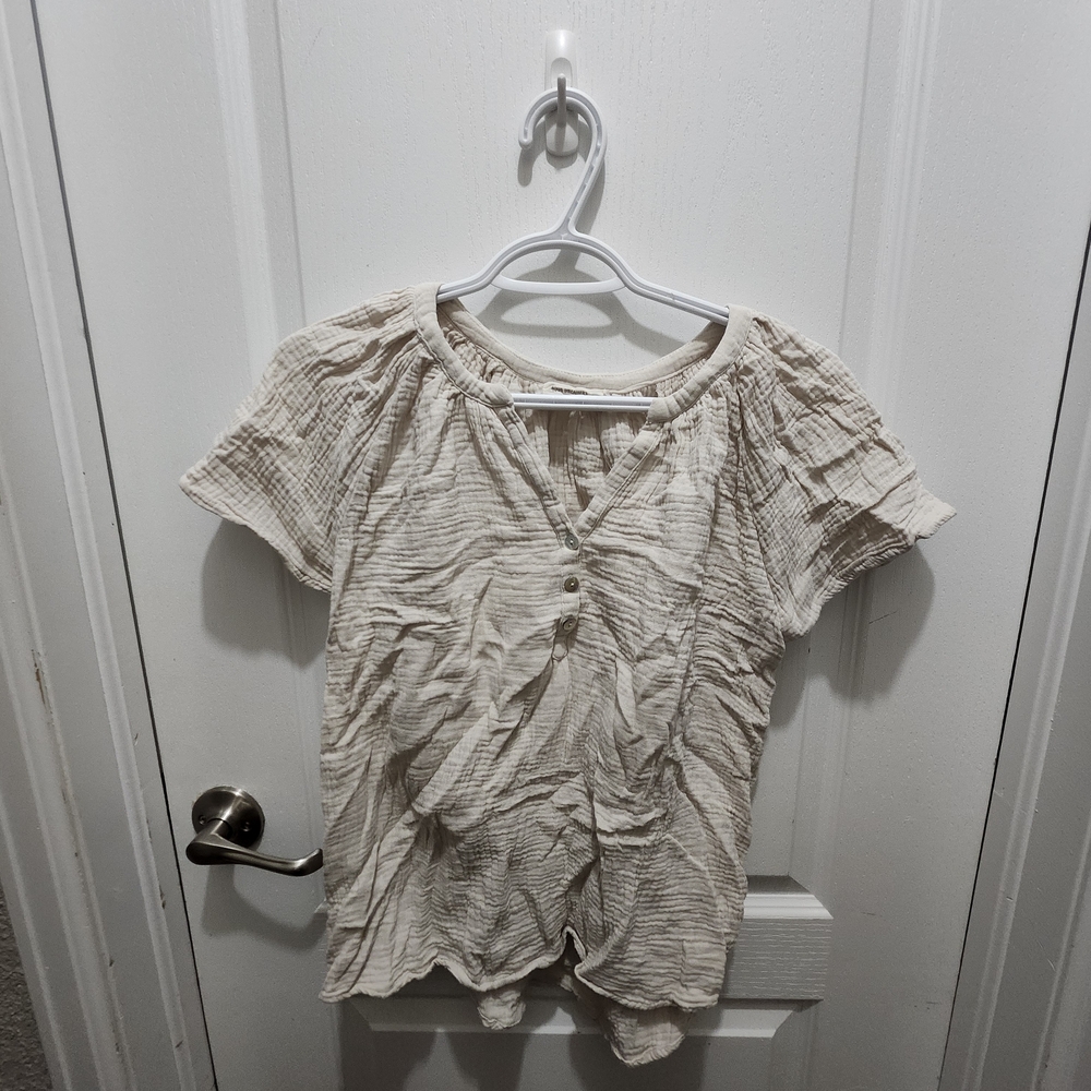Elegant Cream Button-Up Blouse